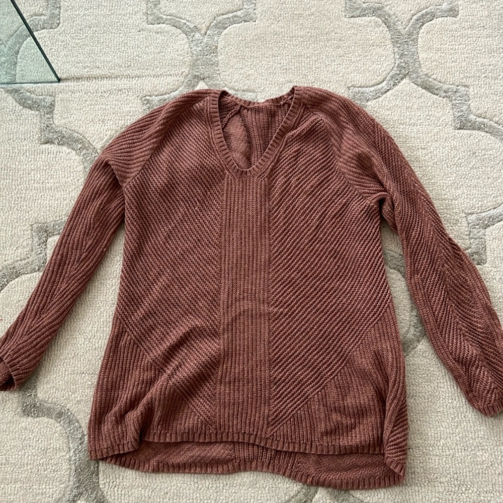 Lululemon sweater (S)
